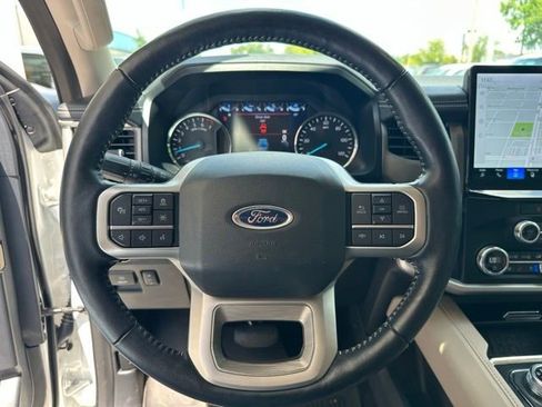 Used 2023 Ford Expedition XLT RWD image 19