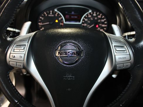 Used 2017 Nissan Altima 2.5 SR w/ Midnight Edition Package FWD image 21