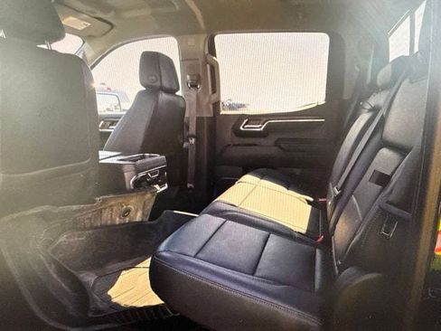 Used 2023 GMC Sierra 1500 SLT AWD/4WD image 8