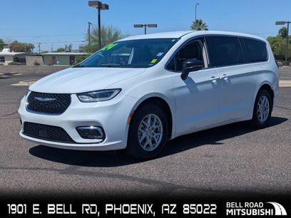 Used 2024 Chrysler Pacifica Touring-L