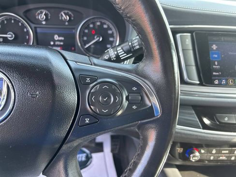 Used 2021 Buick Enclave Essence FWD image 20