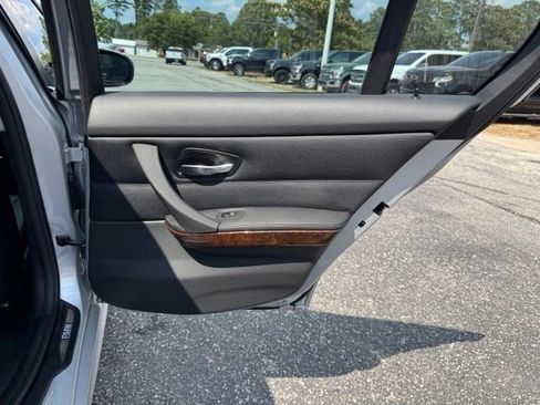 Used 2011 BMW 328i xDrive Sedan AWD/4WD image 12