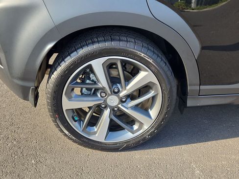 Used 2020 Hyundai Kona Limited FWD image 12