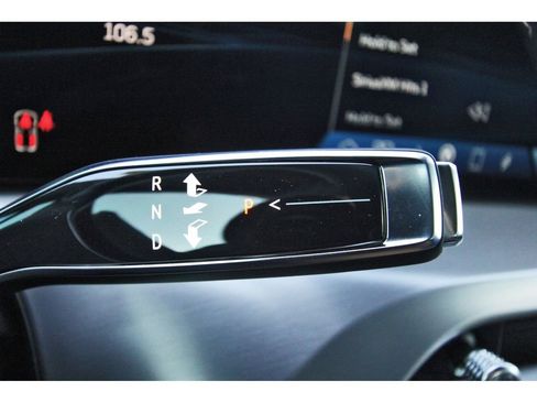 Used 2026 Cadillac Vistiq Premium Luxury image 18