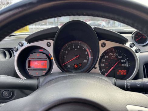 Used 2013 Nissan 370Z 2dr Cpe Manual RWD w/ Sport Pkg image 19