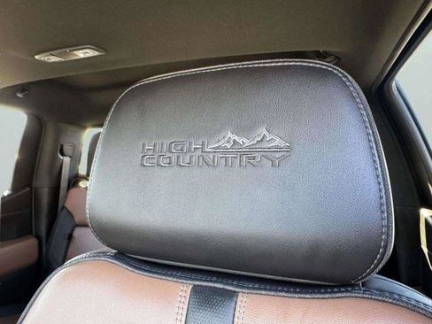 Used 2021 Chevrolet Silverado 1500 High Country w/ Technology Package RWD image 21