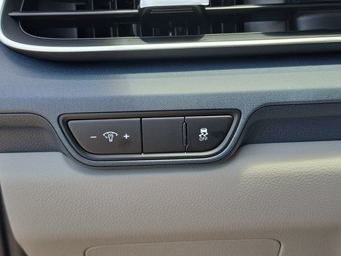 New 2026 Kia Carnival EX FWD image 29