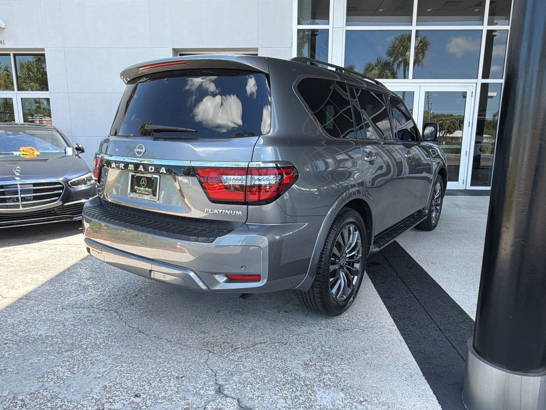 Used 2021 Nissan Armada Platinum w/ Captain's Chairs Package RWD image 9