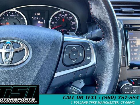 Used 2016 Toyota Camry XSE w/ Moonroof Package image 19