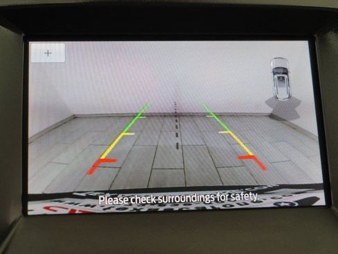 Used 2019 Ford Edge Titanium FWD image 21