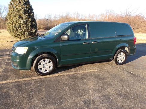 Used 2013 RAM C/V Tradesman image 8