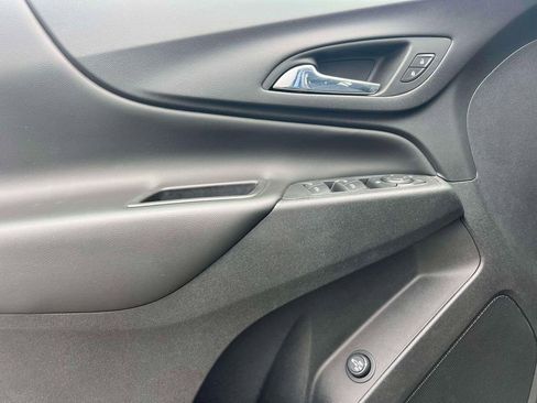 Used 2022 Chevrolet Equinox LT AWD/4WD image 16