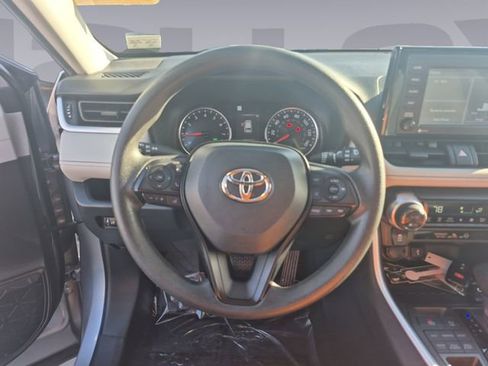 Used 2022 Toyota RAV4 XLE image 13