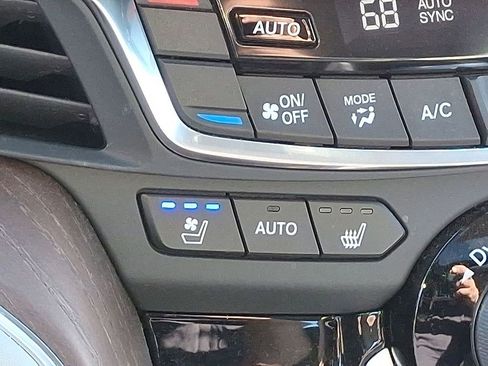 Used 2021 Acura TLX w/ Advance Package image 19