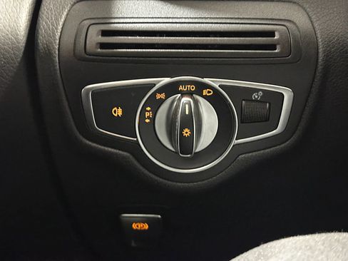 Used 2017 Mercedes-Benz GLC 300 image 31