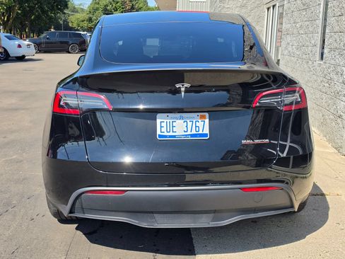 Used 2023 Tesla Model Y Performance AWD/4WD image 5
