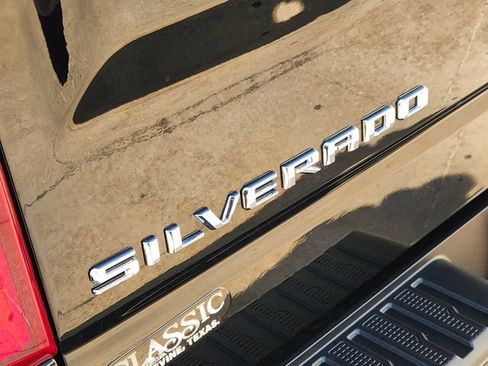 Used 2025 Chevrolet Silverado 1500 RST AWD/4WD image 9