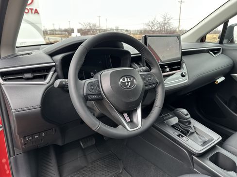 New 2026 Toyota Corolla Cross LE w/ Moonroof Package image 14