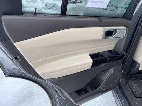 Used 2021 Ford Explorer Platinum w/ Equipment Group 601A image 15