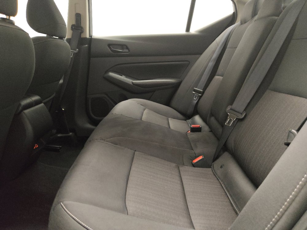Used 2025 Nissan Altima 2.5 SV AWD/4WD image 18