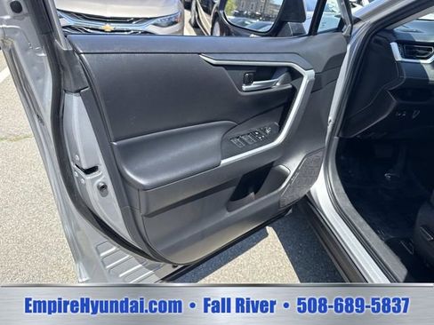 Used 2023 Toyota RAV4 XLE FWD image 17