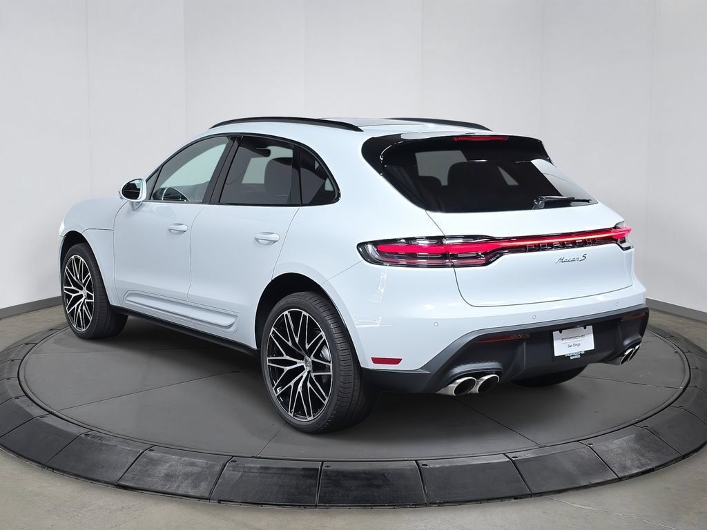 Certified 2026 Porsche Macan S AWD/4WD image 3