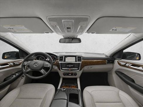 Used 2016 Mercedes-Benz GL 450 4MATIC image 18
