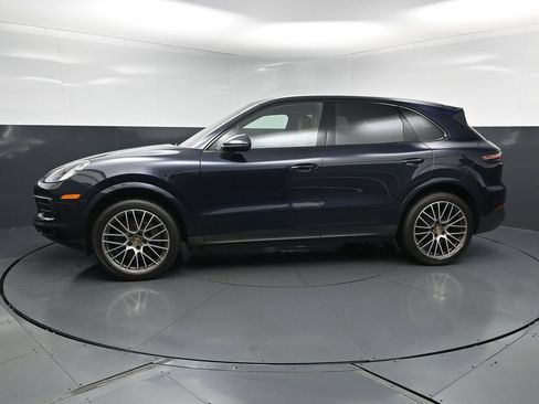 Used 2022 Porsche Cayenne AWD/4WD image 2