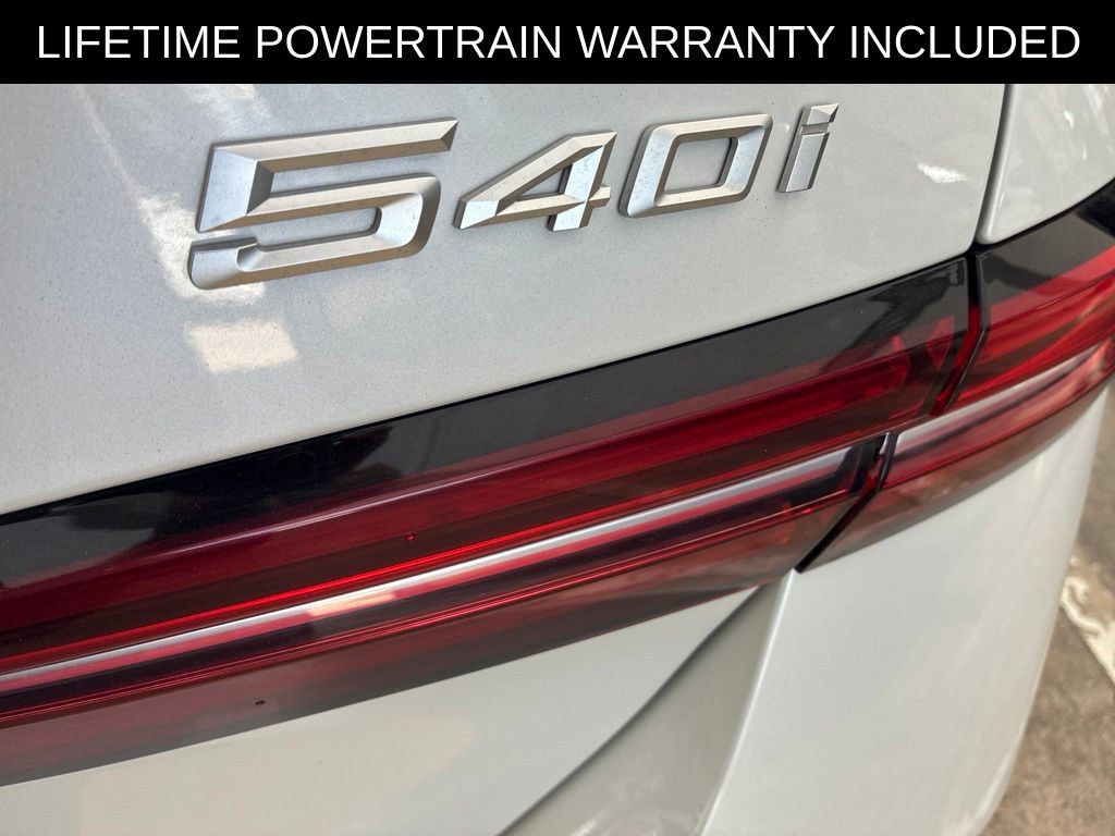 Used 2026 BMW 540i xDrive AWD/4WD image 15