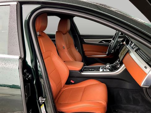 Used 2024 Jaguar XF R-Dynamic SE AWD/4WD image 9