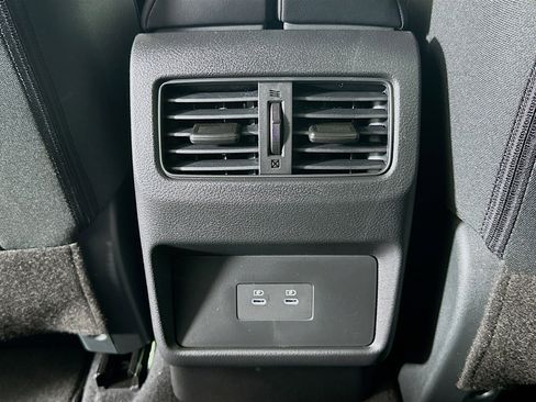 Used 2026 Nissan Rogue SV image 27