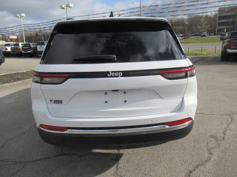 New 2025 Jeep Grand Cherokee Limited w/ Trailer Tow Package image 4