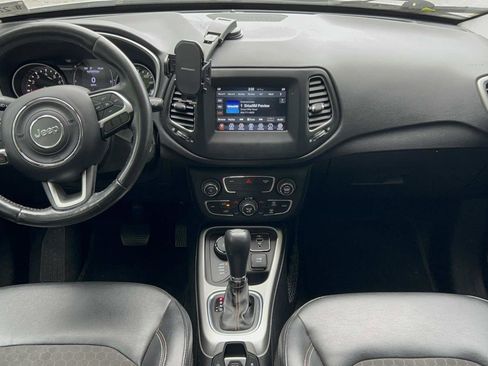 Used 2020 Jeep Compass Latitude w/ Cold Weather Group image 10