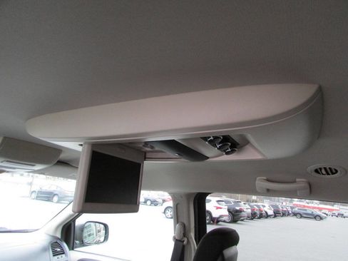 Used 2017 Dodge Grand Caravan SE w/ Power Window Group image 6