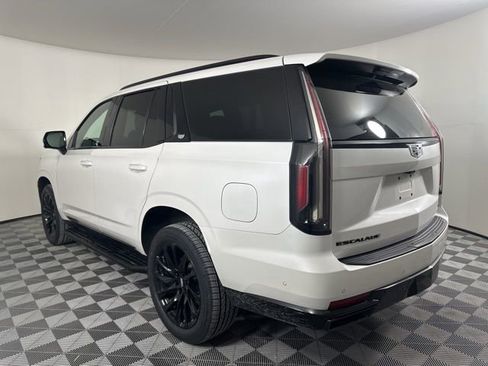 Used 2021 Cadillac Escalade Sport w/ LPO, ONYX Package image 5