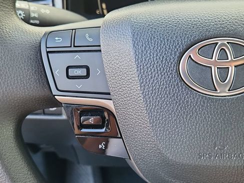 Used 2025 Toyota Camry LE FWD image 18