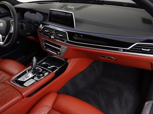 Used 2022 BMW ALPINA B7 xDrive image 27