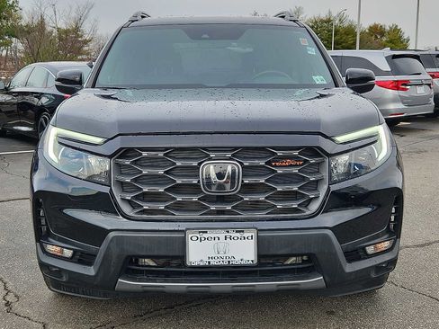 Used 2023 Honda Passport TrailSport image 2