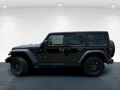 Used 2024 Jeep Wrangler Unlimited Sport AWD/4WD image 4