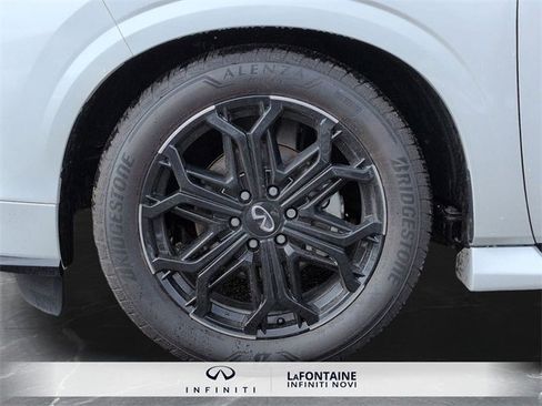 New 2026 INFINITI QX80 4WD image 33