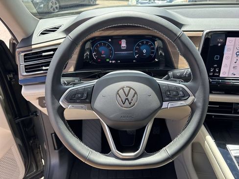 New 2026 Volkswagen Atlas SE FWD image 18