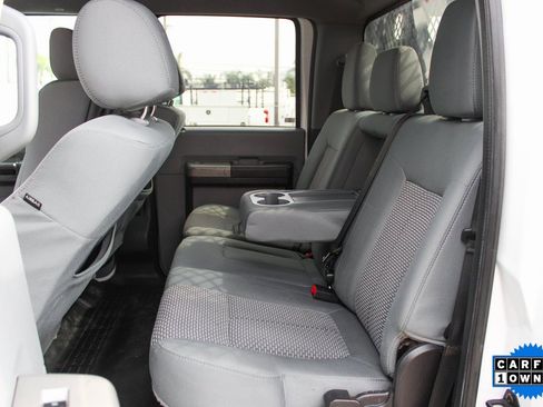 Used 2016 Ford F550 4x4 Crew Cab Super Duty image 32