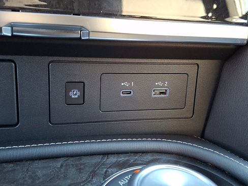 Certified 2024 INFINITI QX80 Sensory image 26