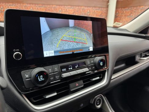 Used 2024 Toyota Grand Highlander AWD image 21