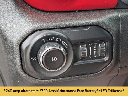 Used 2021 Jeep Wrangler Unlimited Rubicon AWD/4WD image 15