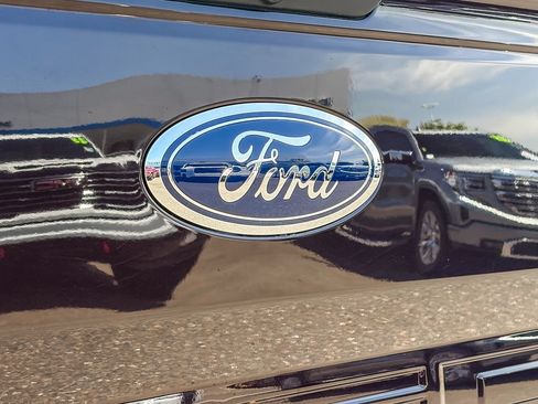 Used 2018 Ford F150 XLT w/ Equipment Group 302A Luxury AWD/4WD image 9