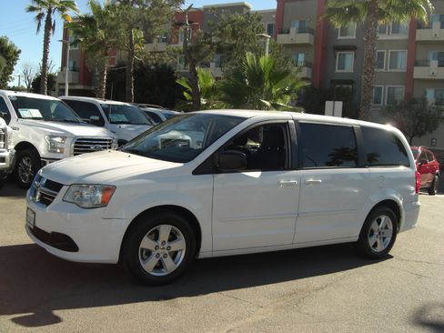 Used 2013 Dodge Grand Caravan SE image 8