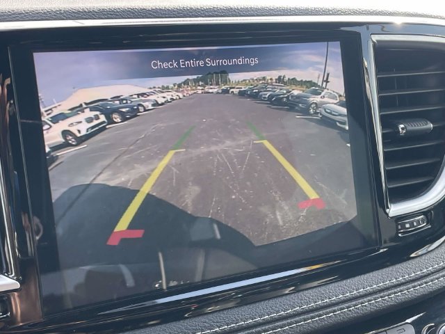 Used 2025 Chrysler Pacifica Limited FWD image 28
