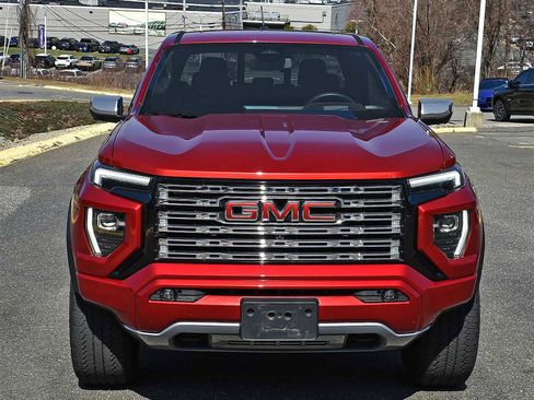 Used 2023 GMC Canyon Denali AWD/4WD image 5