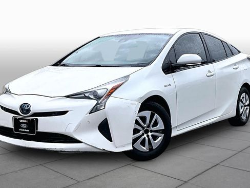 Used 2018 Toyota Prius Two w/ Prius Two Safety Plus Package FWD image 35